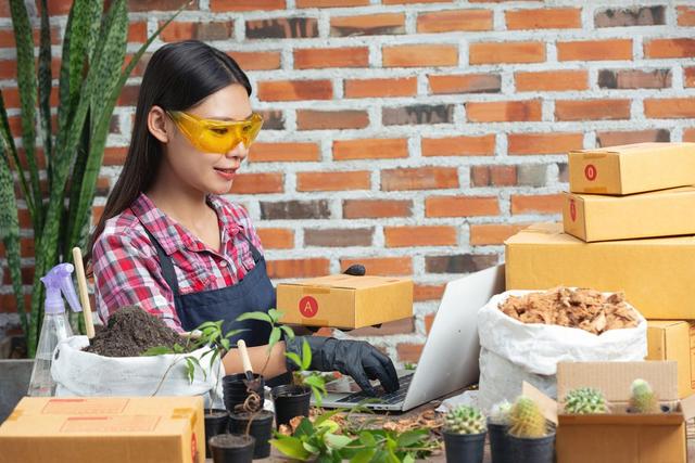 perbedaan pemasaran dan penjualan